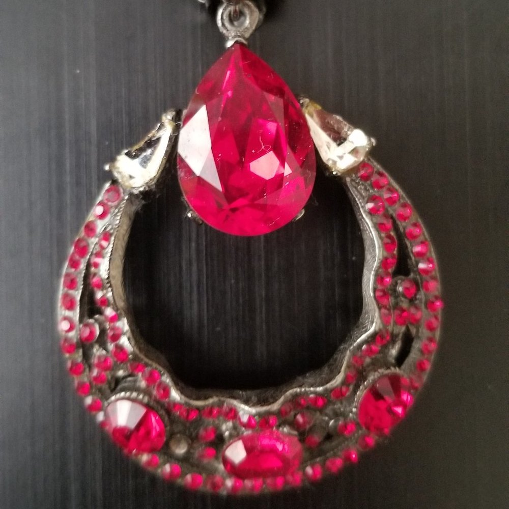 VINTAGE JOSE & MARIA BARRERA RED CRYSTAL TEAR DROP DANGLE CHANDELIER EARRING